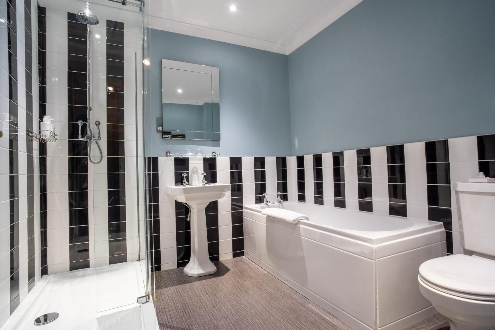 Stonehouse Court Hotel - A Bespoke Hotel Extérieur photo