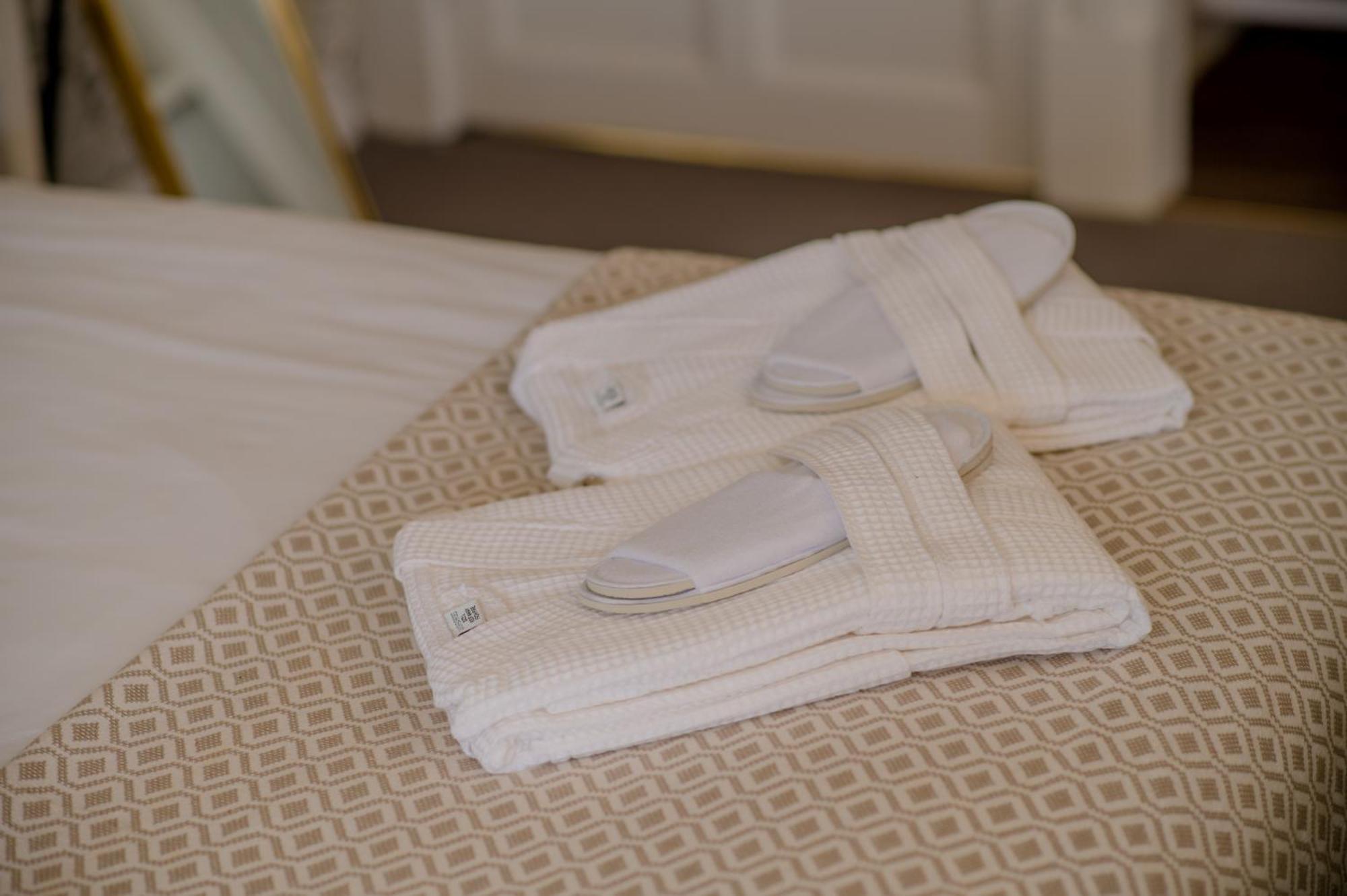 Stonehouse Court Hotel - A Bespoke Hotel Extérieur photo